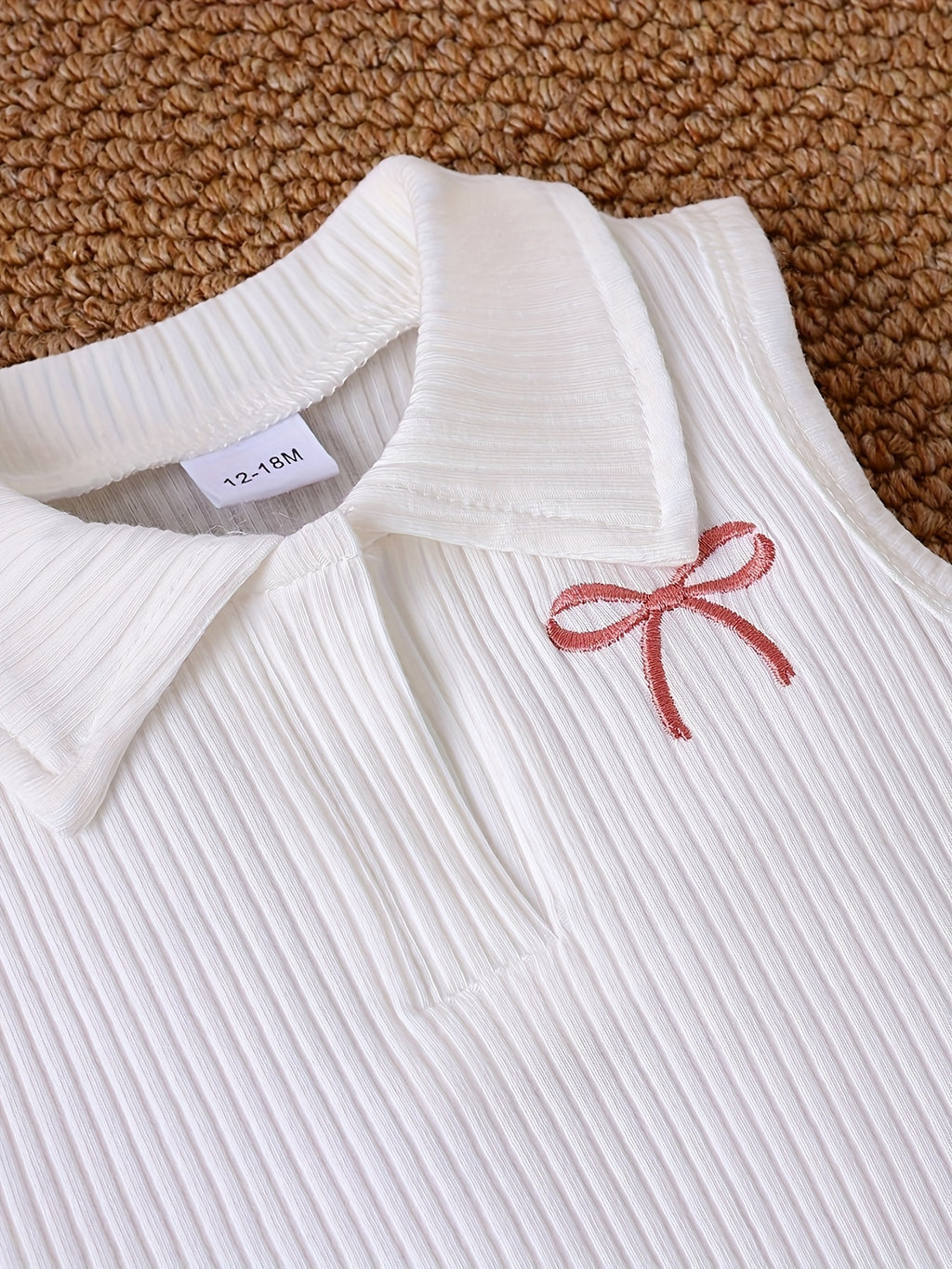 Sleeveless Ribbed Polo Tank Top & Bow‑Embroidered Pleated Skirt Set with Belt