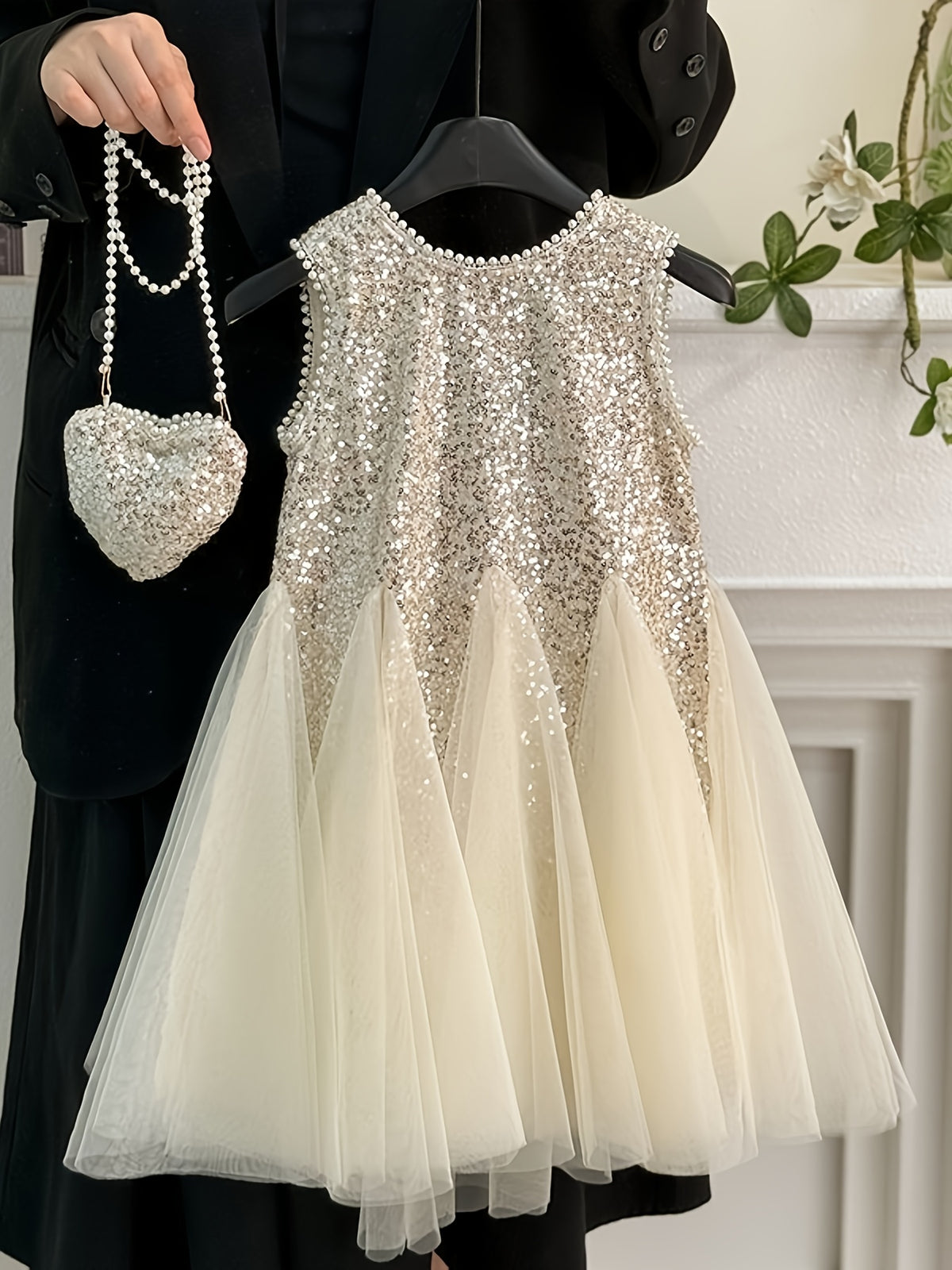 Girls Sleeveless Sequin Tulle Party Dress with Matching Heart‑Shaped Pearl Purse Set