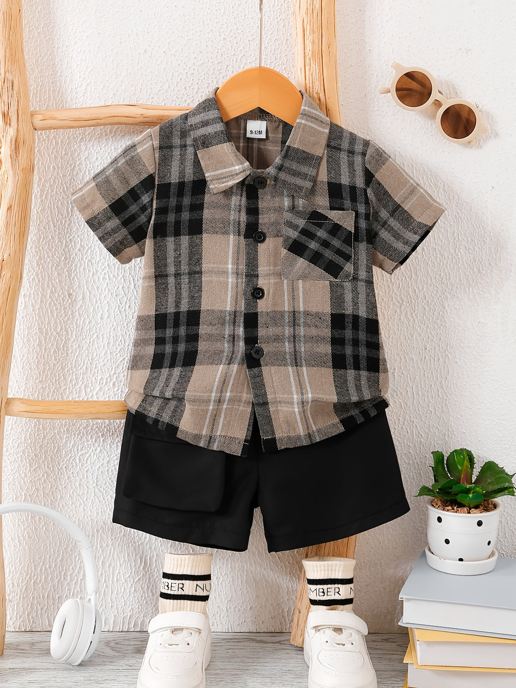 Short‑Sleeve Plaid Button‑Down Shirt & Solid Black Shorts Set